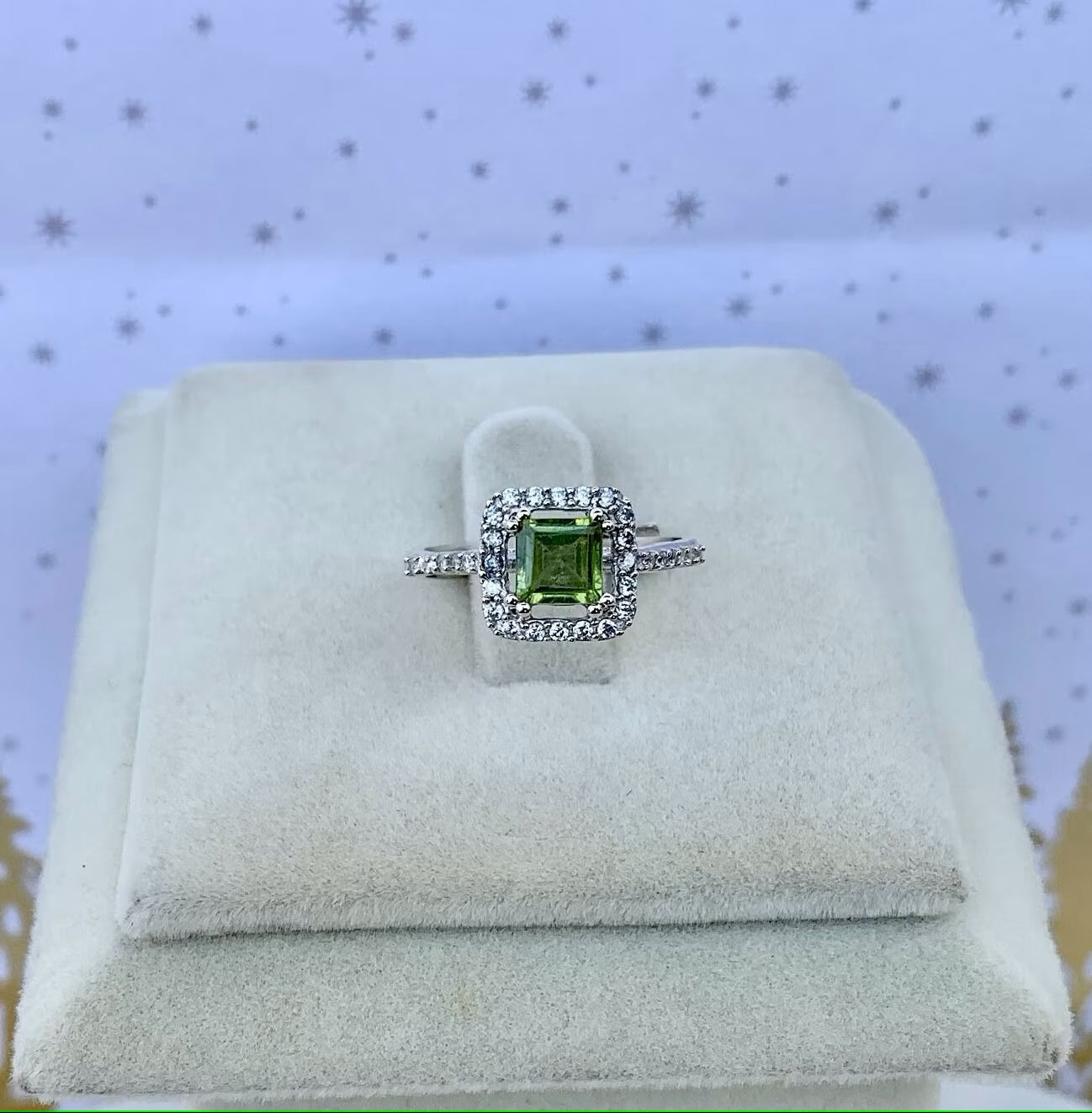 925 Pure Silver Natural Green Peridot Solitaire Ring