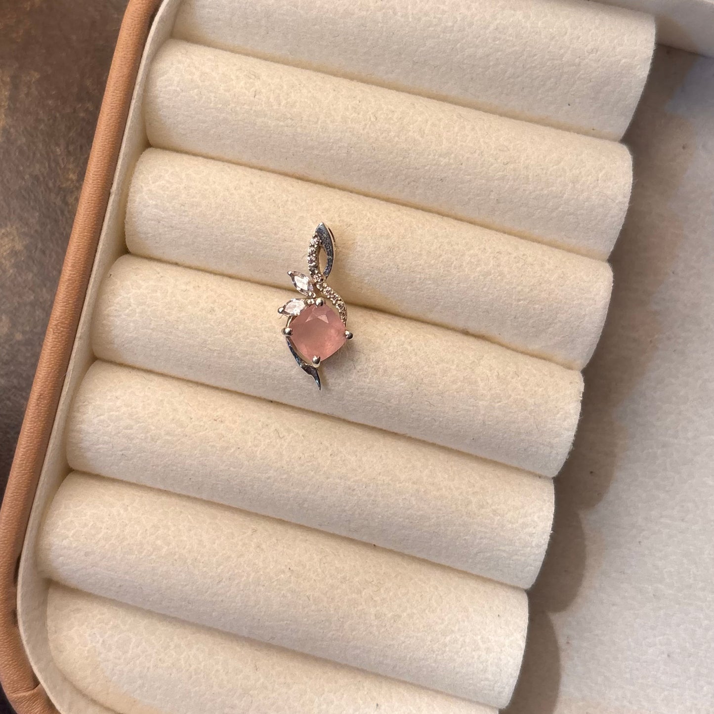 Natural Rose Quartz 925 Pure Silver Pendant (Certified)