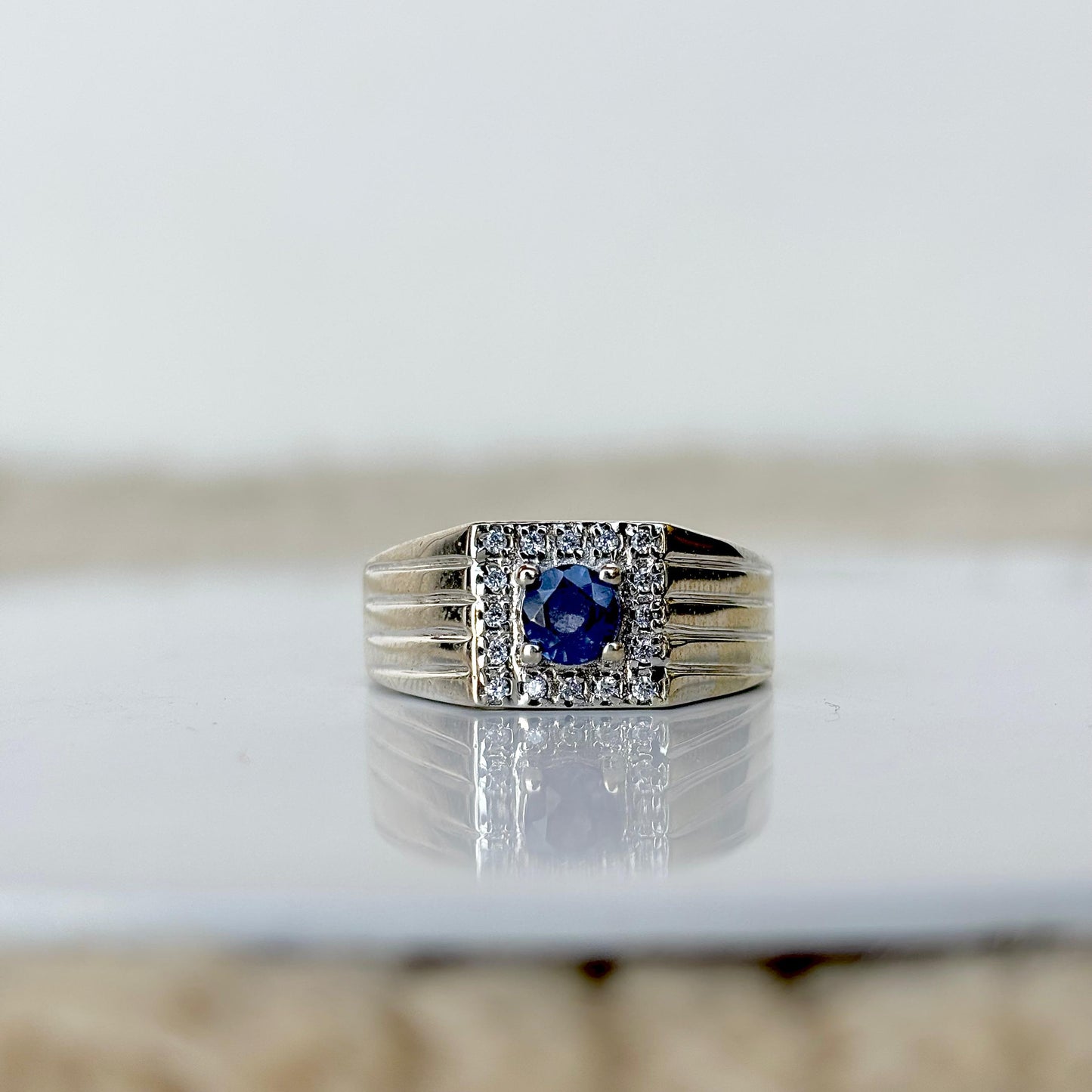 925 sterling silver ring with vibrant blue sapphire gemstone – elegant handcrafted jewelry