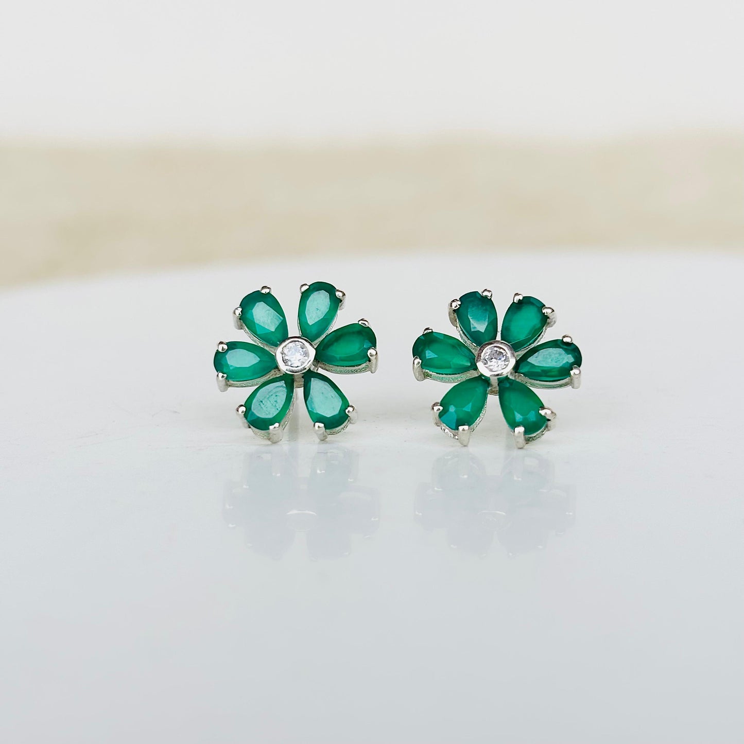 Sterling silver earrings featuring natural green onyx gemstones – elegant handcrafted jewelry