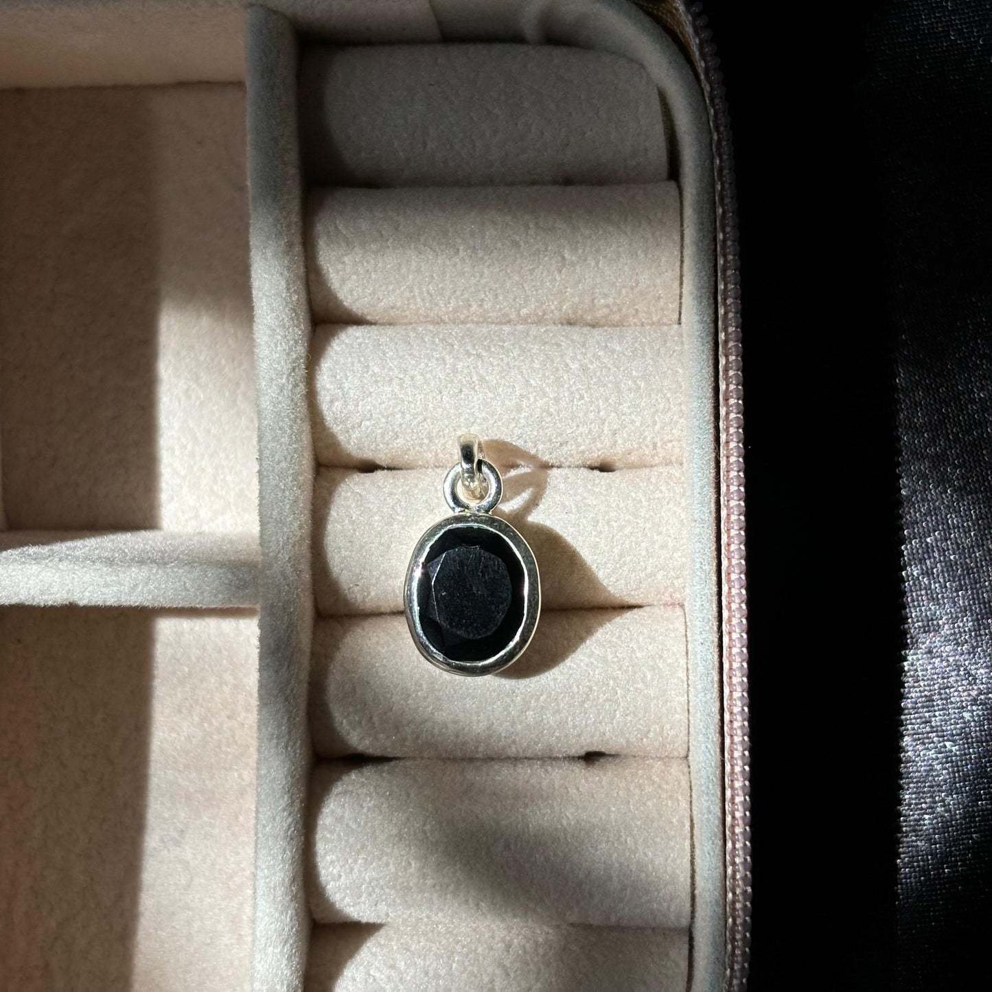 925 Pure Silver Oval Shape Natural Black Onyx Pendant Necklace