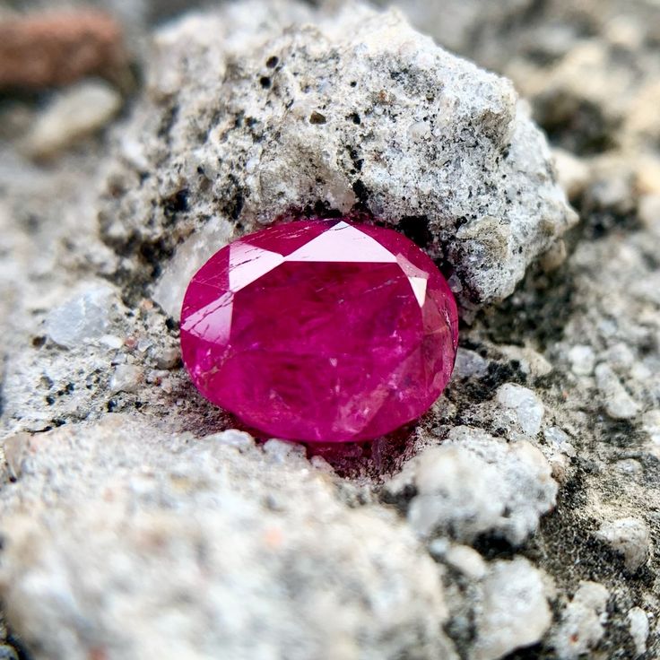 Natural Ruby Gemstone (Certified)