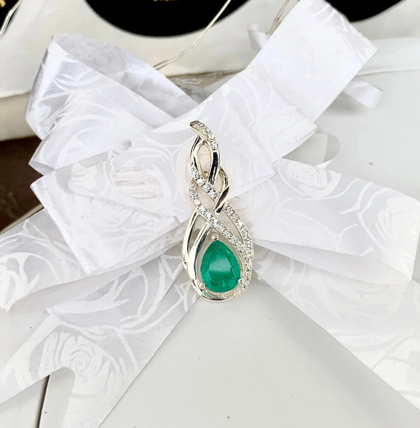 925 Pure Silver Natural Green Quartz Teardrop Pendant