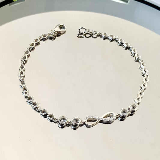 925 Pure Silver Dainty Infinity Cubic Zircon Dazzling Bracelet