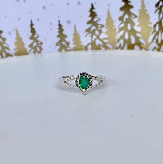 925 Pure Silver Zambian Pear Cut Natural Emerald Ring