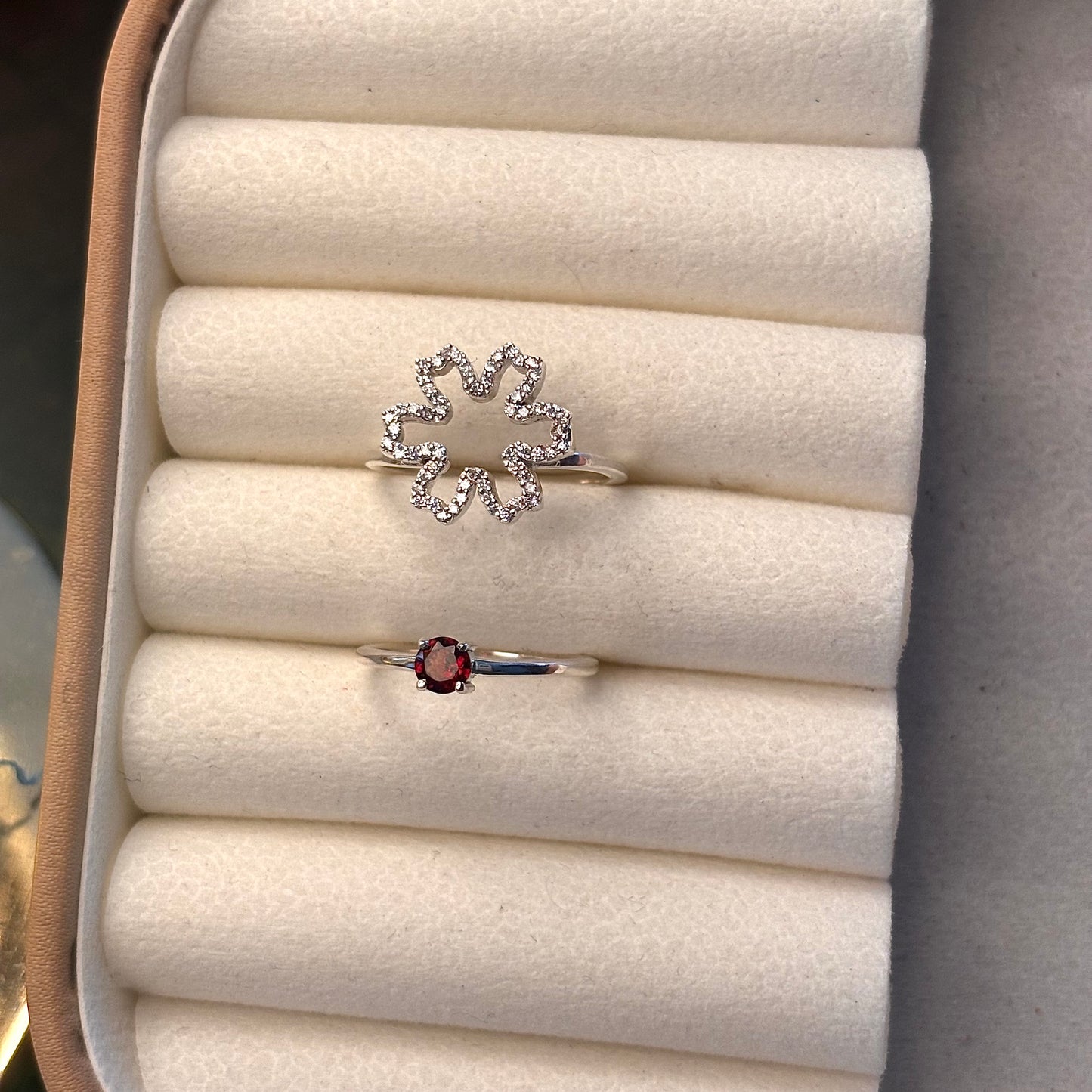 Natural Garnet Flower Two in One 925 Pure Silver Ring (Certified)