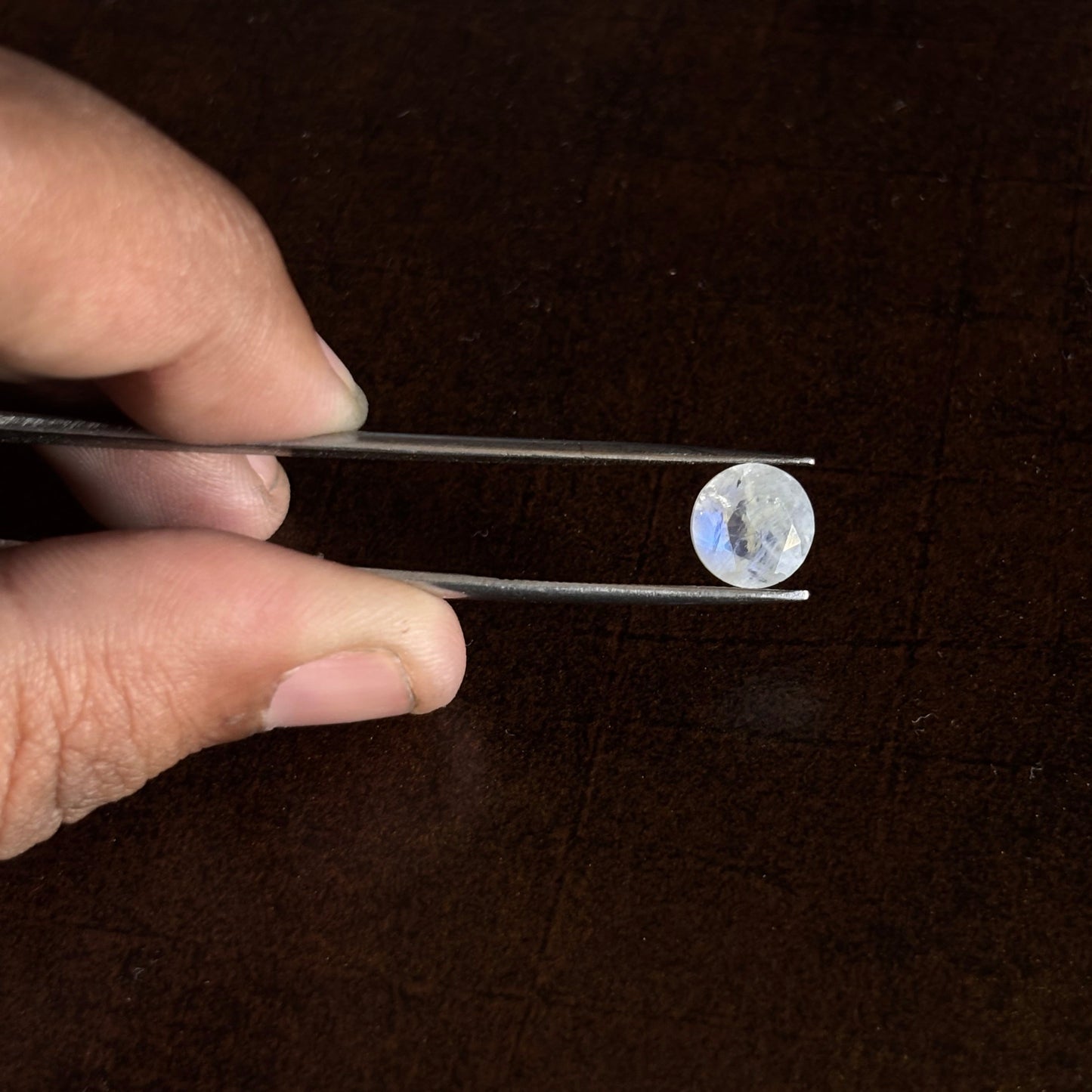Natural Rainbow Moonstone Round Shape 1.80 Ct Gemstone (Certified)