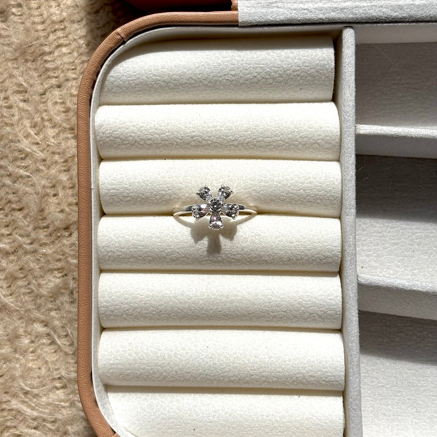 925 Pure Silver Flower Zircon Ring