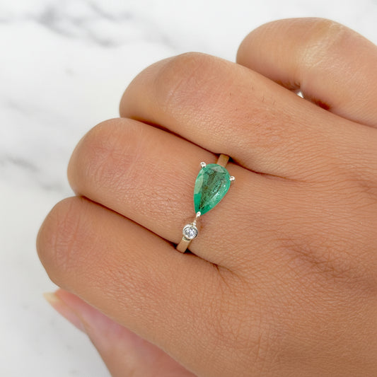 Natural Emerald 925 Pure Silver Ring (Certified)