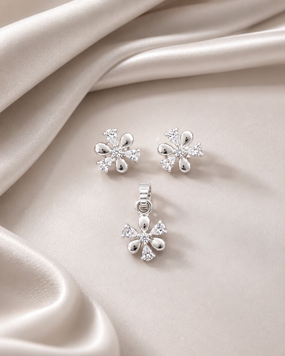925 Pure Silver Pendant & Earrings Set