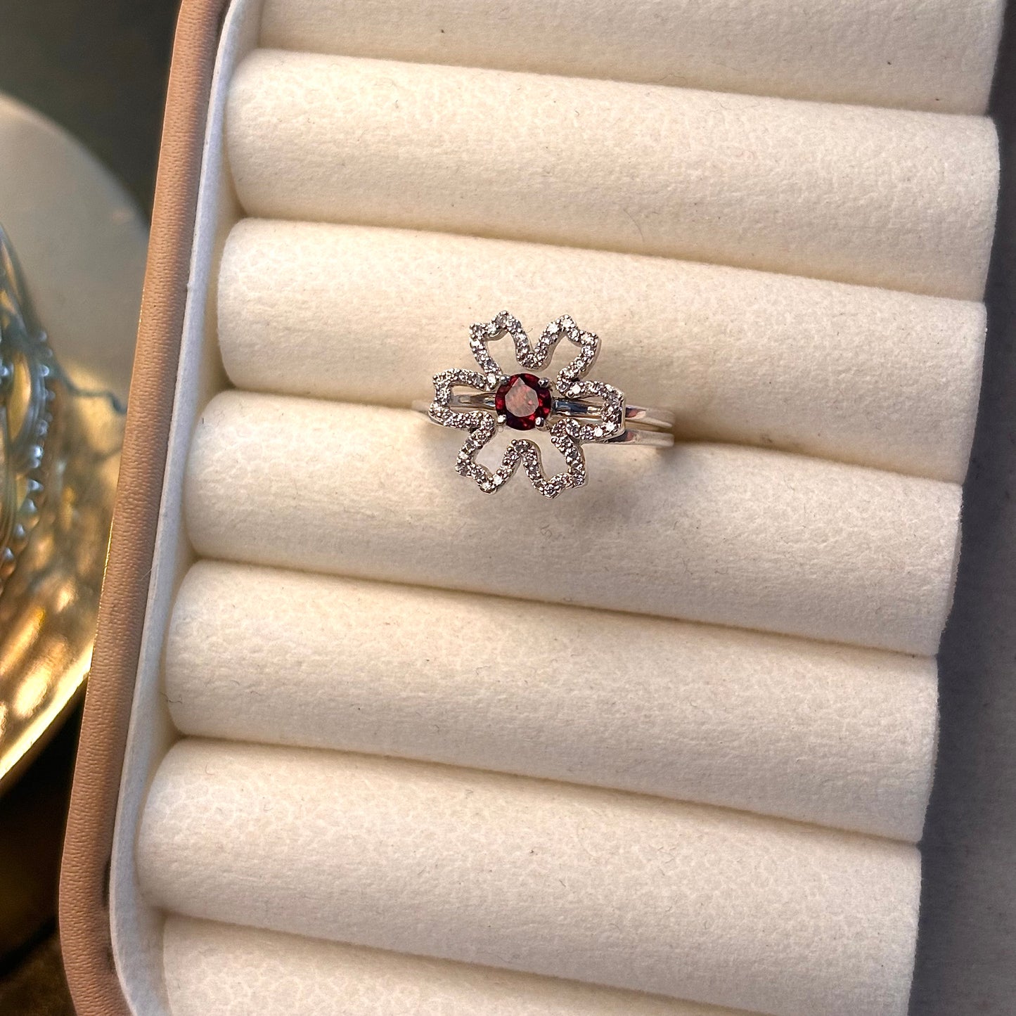 Natural Garnet Flower Two in One 925 Pure Silver Ring (Certified)