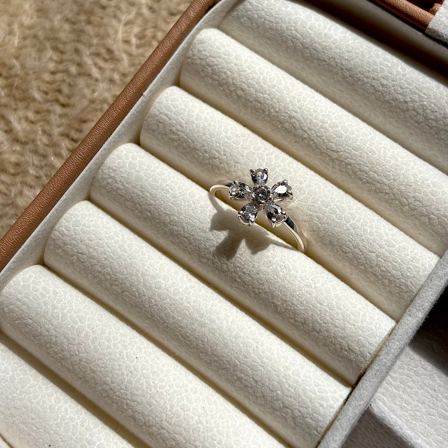 925 Pure Silver Flower Zircon Ring