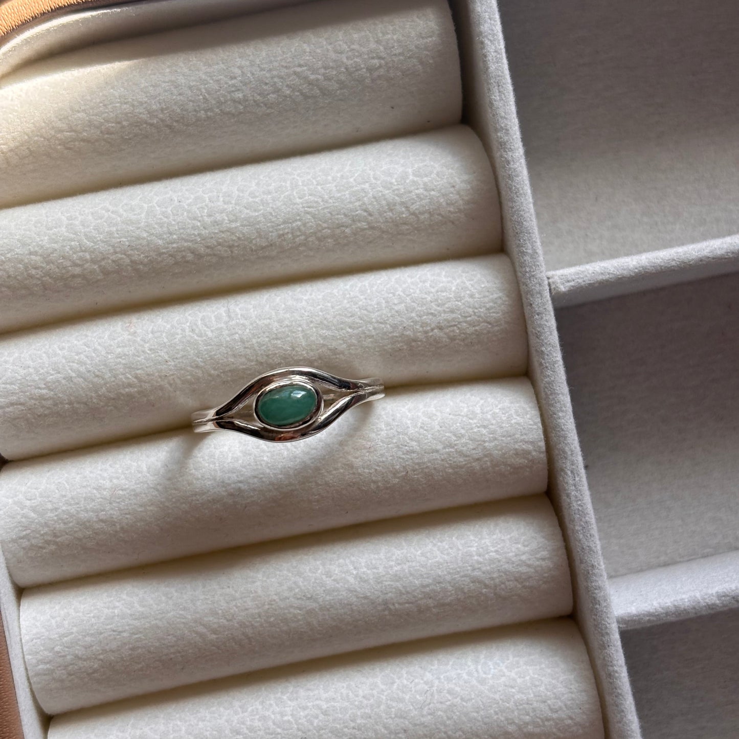 Natural Emerald 925 Pure Silver Ring (Certified)