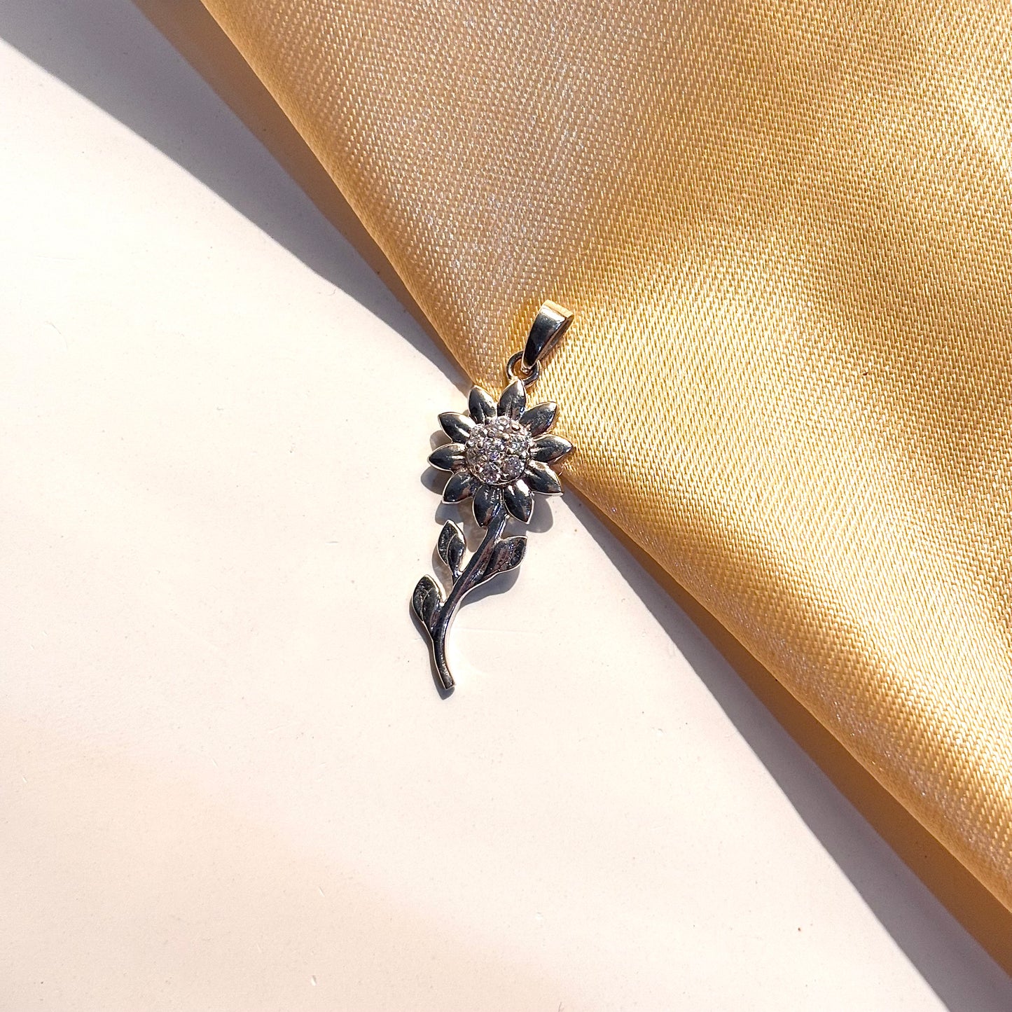 925 Pure Silver Flower Pendant
