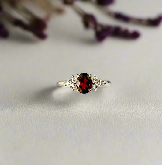 Natural Garnet Oval Cut 925 Pure Silver - Engagement Red Love Ring January Birthstone