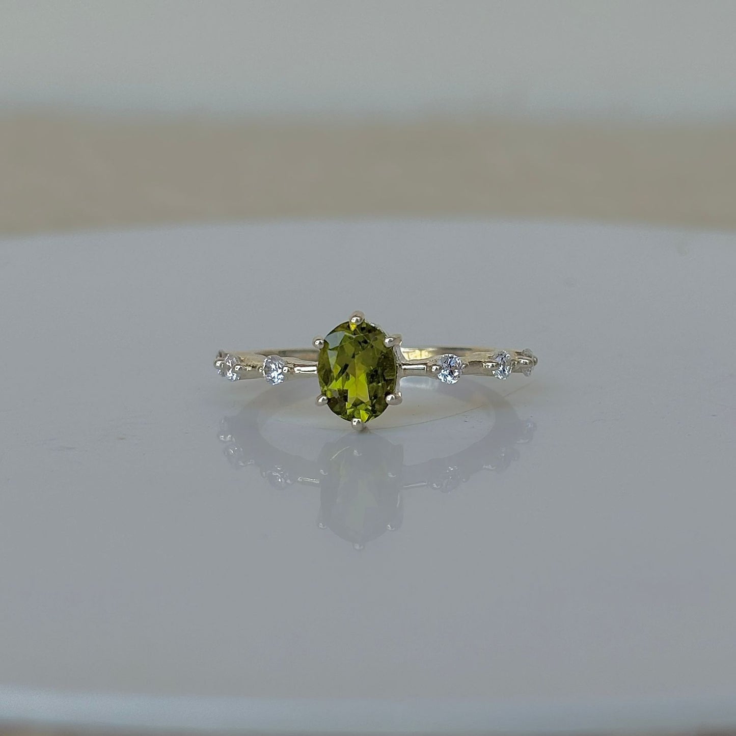 925 Pure Silver Natural Peridot August Birthstone Ring Oval Cut Solitaire Gift For Her
