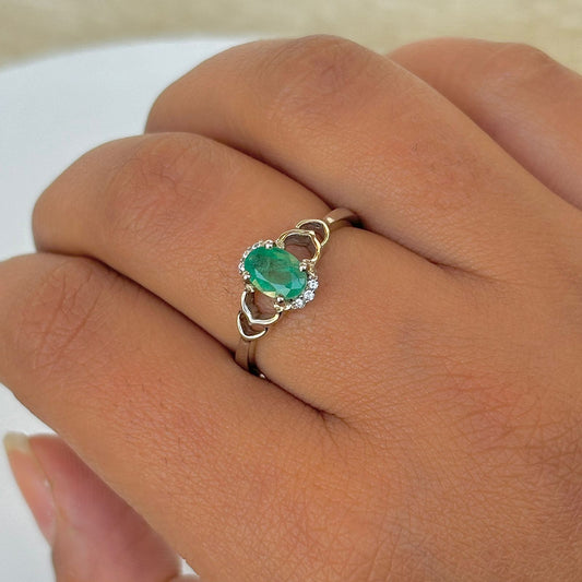 Natural Emerald 925 Pure Silver Oval Shape Gemstone Ring (Certified)