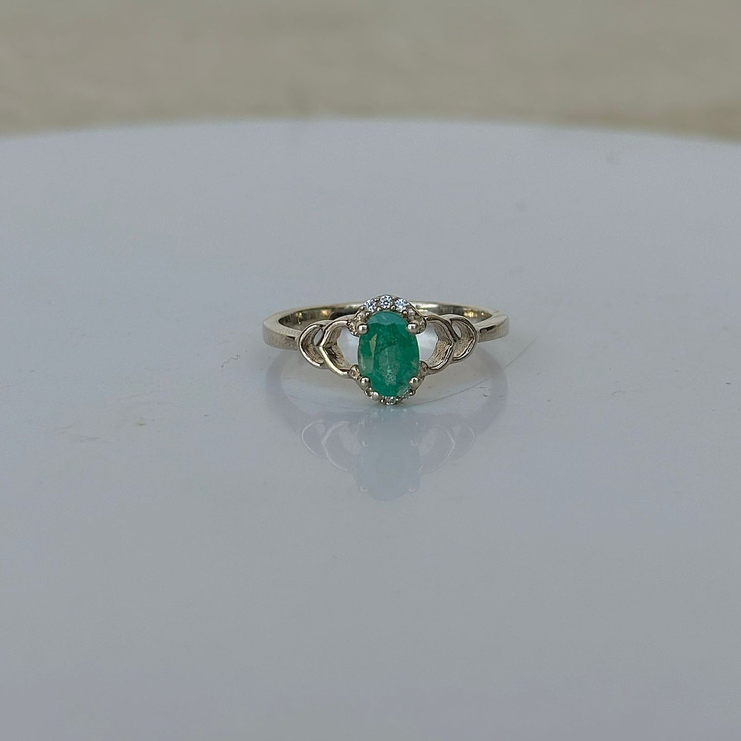 Natural Emerald 925 Pure Silver Oval Shape Gemstone Ring