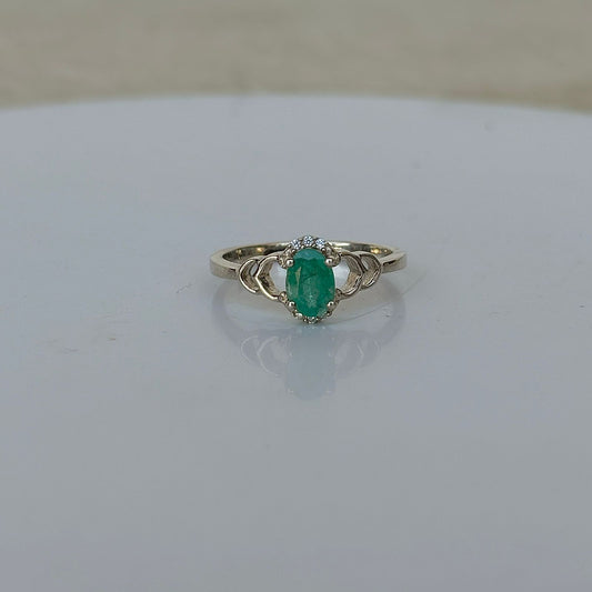 Natural Emerald 925 Pure Silver Oval Shape Gemstone Ring