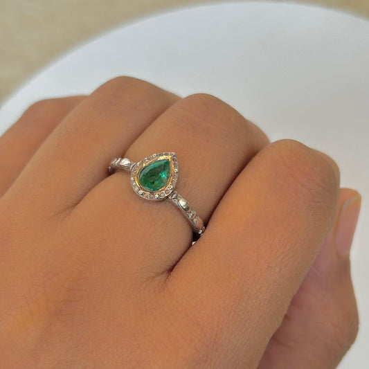 Natural Emerald Pear Cut 925 Pure Silver Gemstone Dainty Ring (Certified)