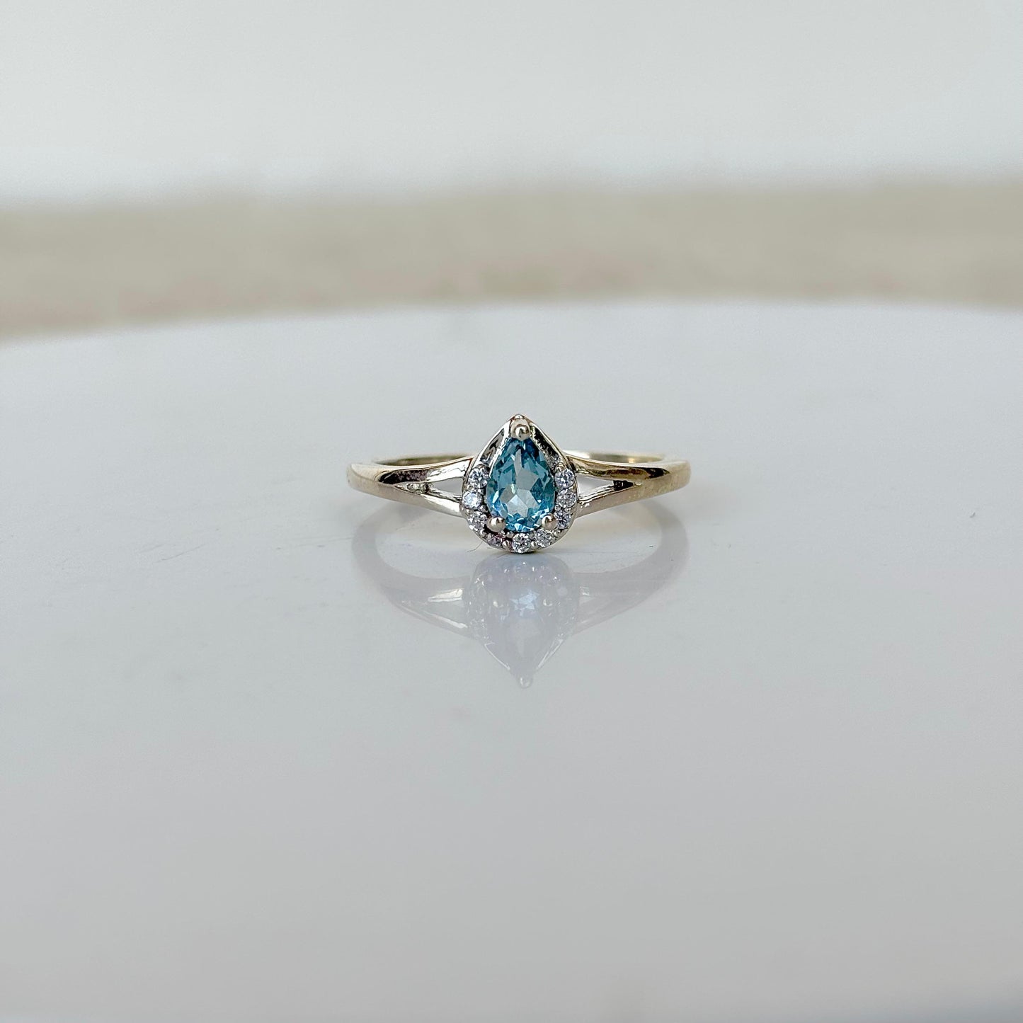 925 Pure Silver Pear Cut Natural Blue Topaz Ring