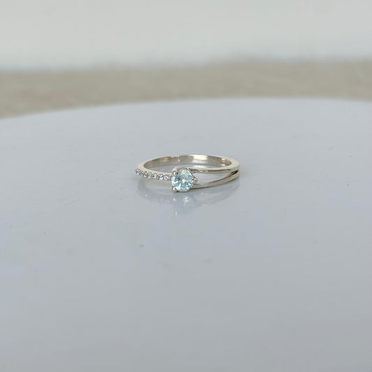 925 Pure Silver Natural Blue Topaz Minimalistic Ring