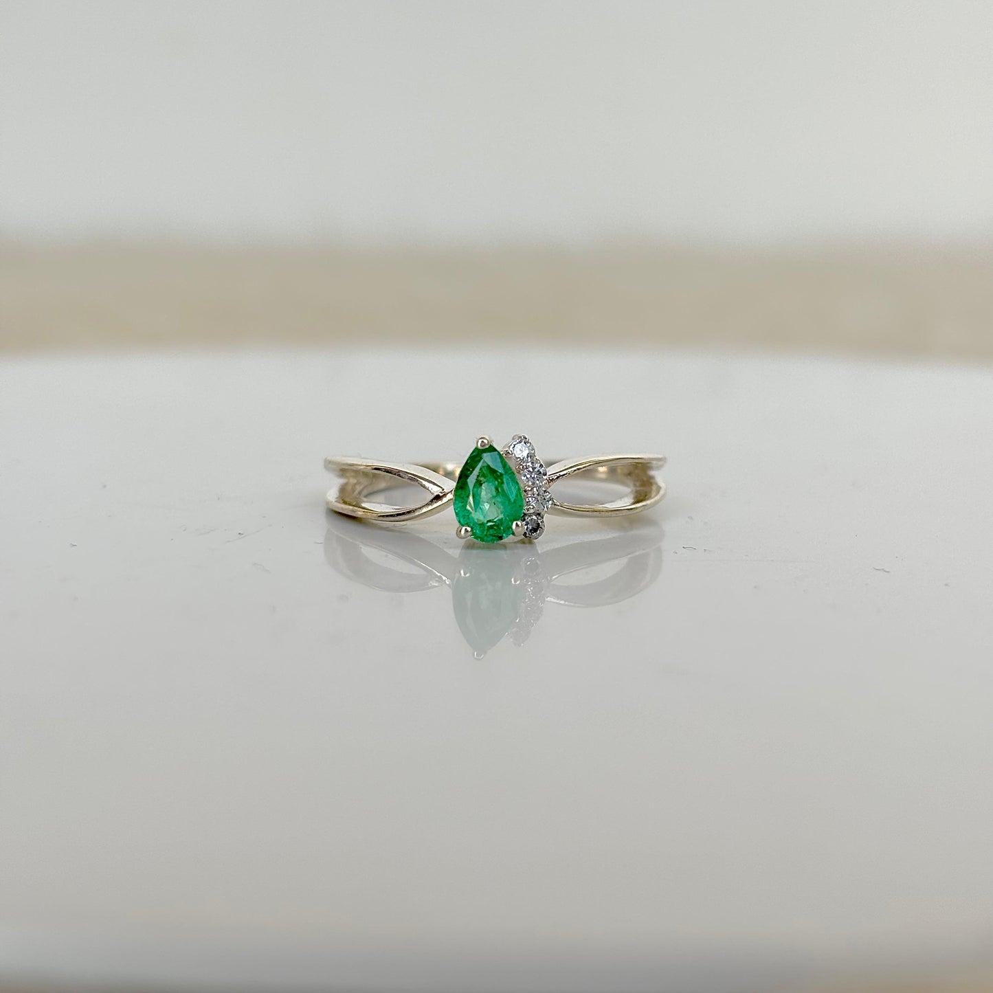 925 Pure Silver Pear Cut Natural Emerald Ring