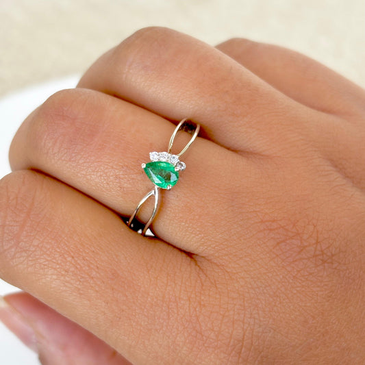 Natural Emerald  Pear Cut 925 Pure Silver Ring(Certified)