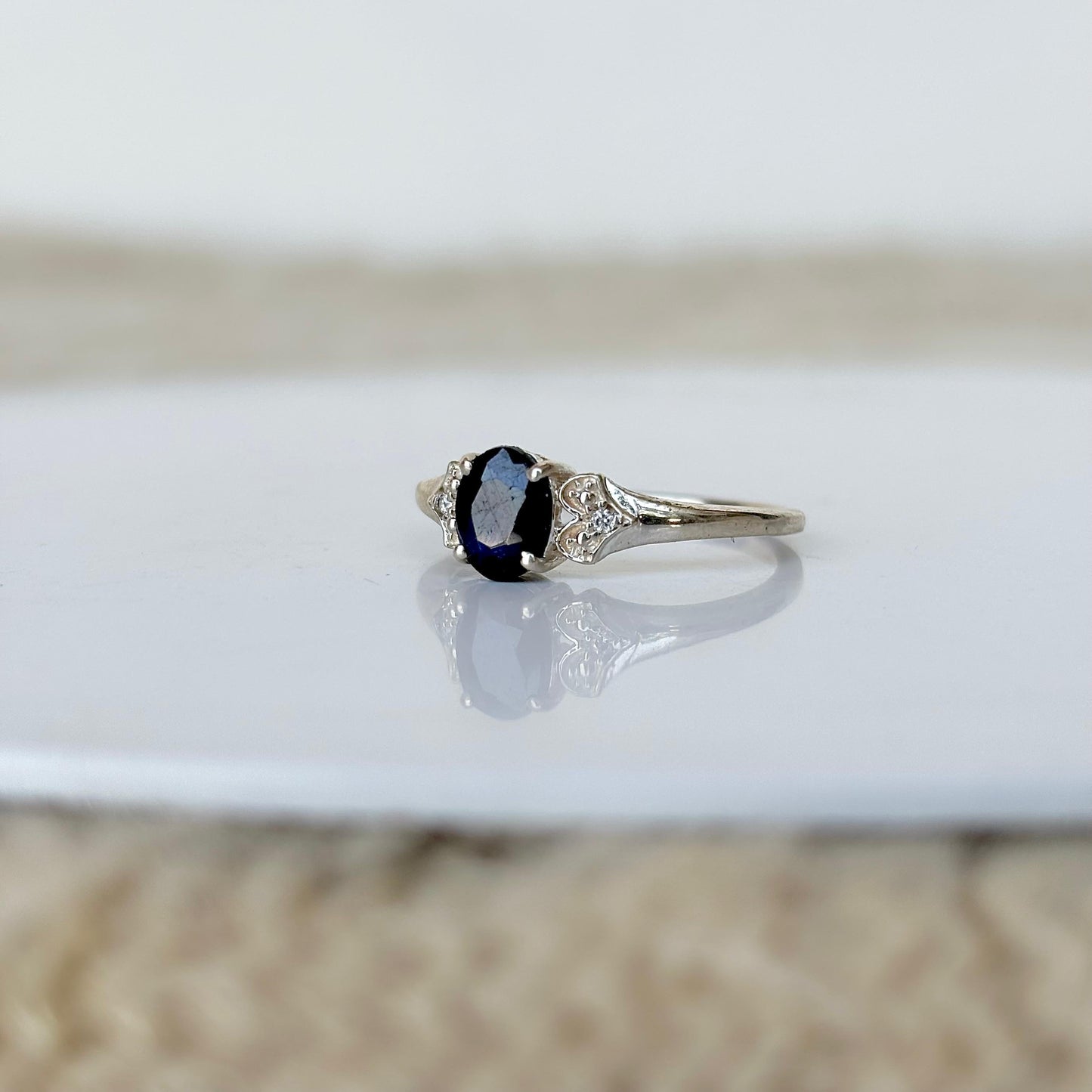 Oval cut blue sapphire ring in 925 sterling silver – handcrafted classic gemstone jewelry