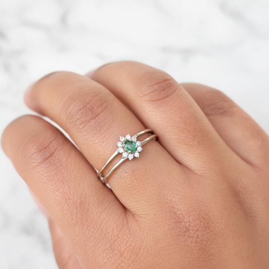 Natural Emerald 925 Pure Silver Ring (Certified)