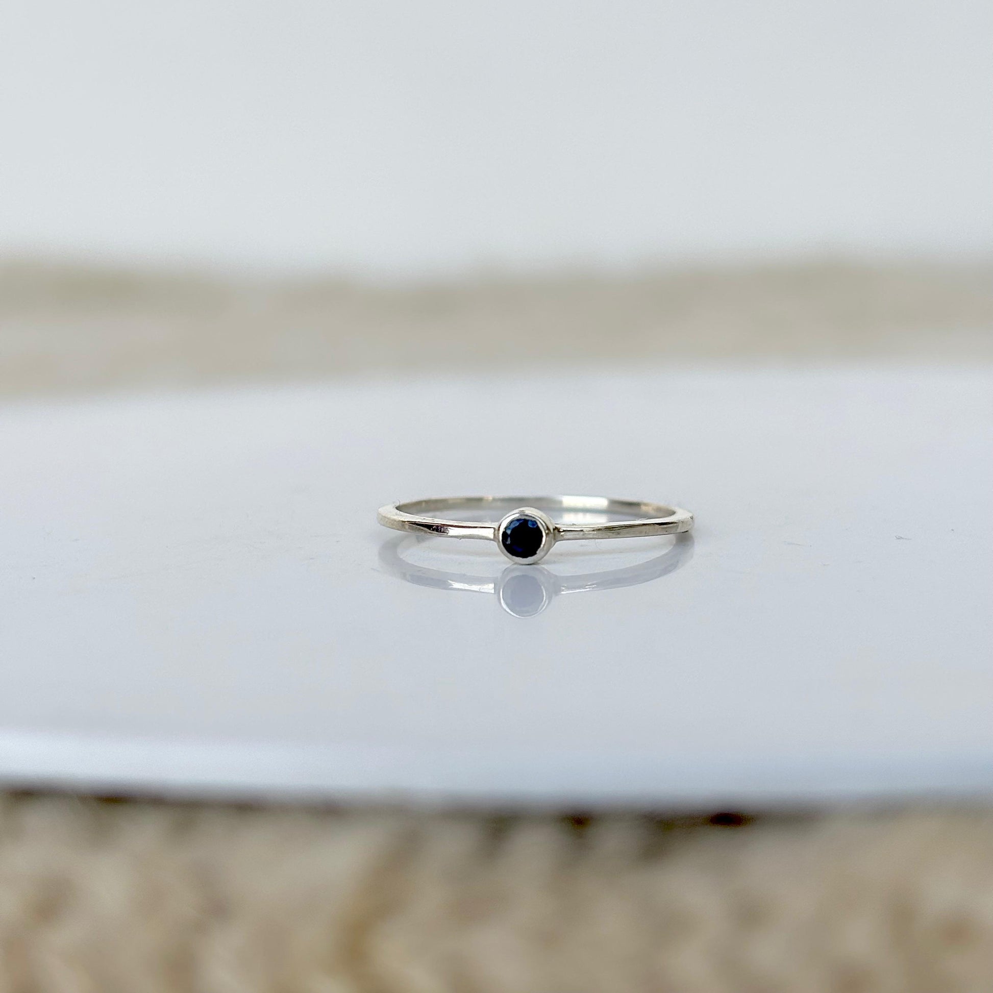 925 sterling silver ring with oval cut blue sapphire gemstone – bold and elegant handcrafted jewelry