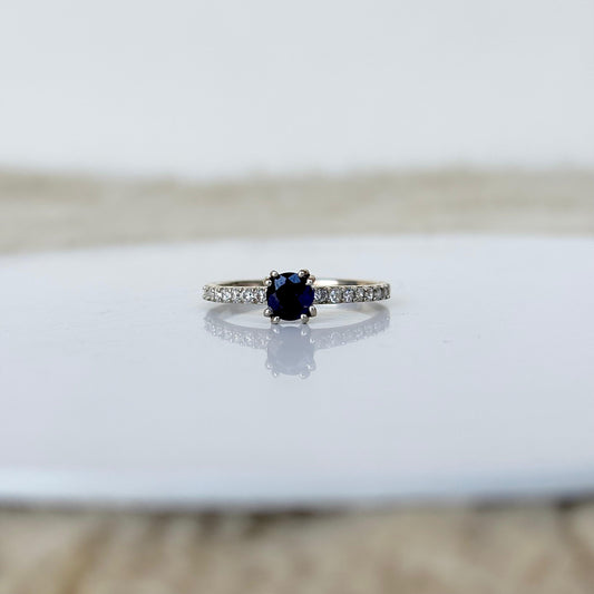 925 sterling silver ring with oval cut blue sapphire gemstone – handcrafted elegant gemstone ring