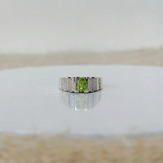 925 Pure Silver Natural peridot Ring( Certified)