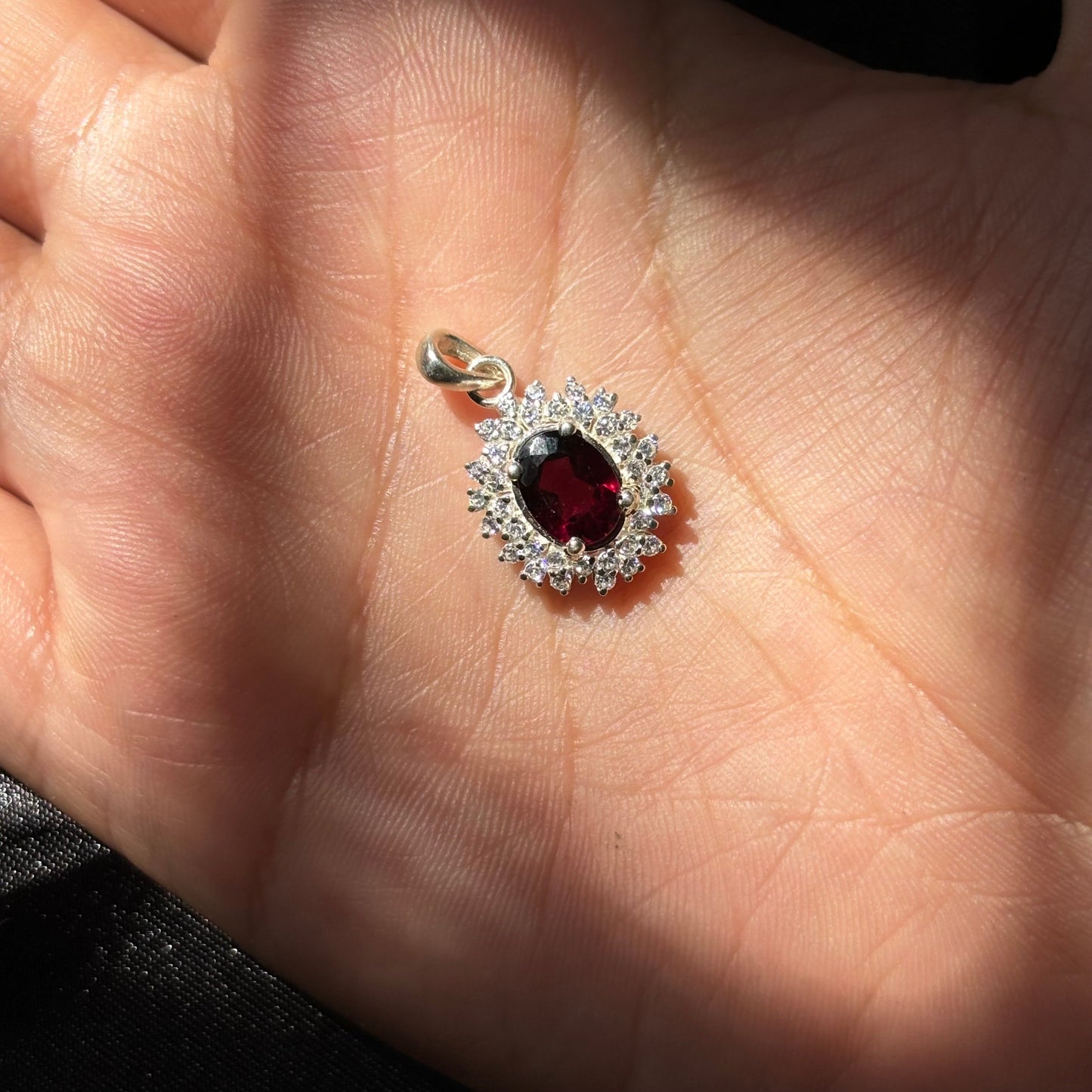 Timeless Elegance - 925 Pure Silver Natural Garnet Pendant Necklace