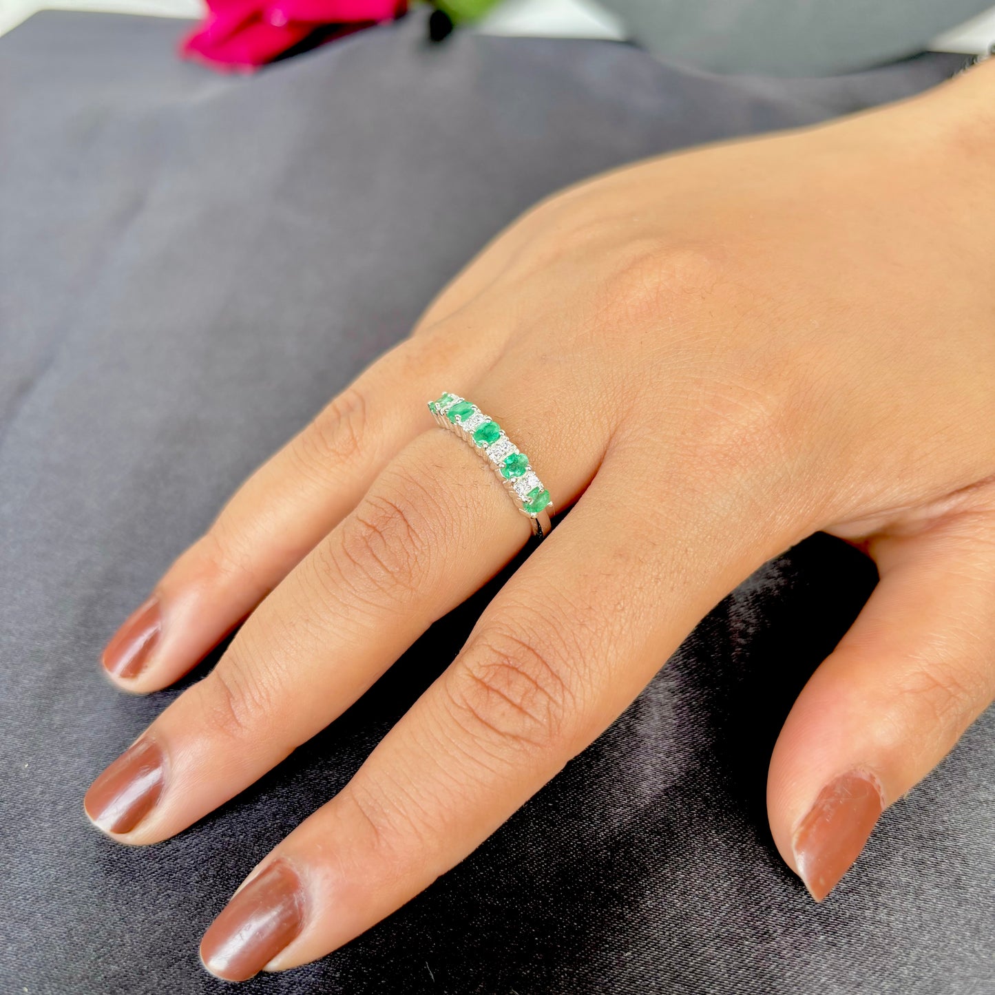Exquisite Verdancy Ring - The Natural Emerald Luxe