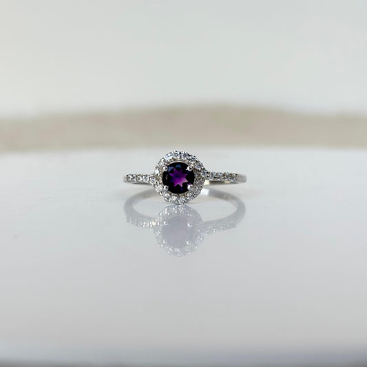 Pure Essence: 925 Pure Silver Natural Amethyst Round Ring