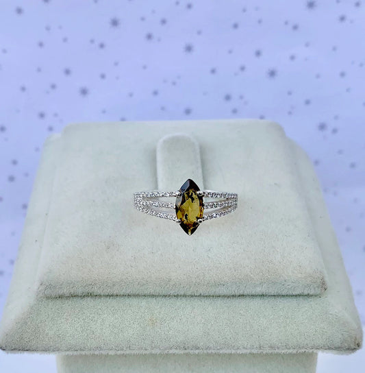 Natural Peridot Marquise Shape 925 Pure Silver Ring