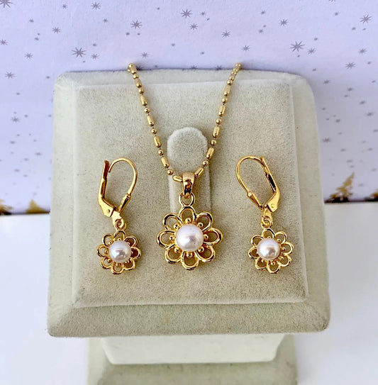 925 Pure Silver Gold Plated Pearl Earring and Pendant Jewelry Gift Set For Her