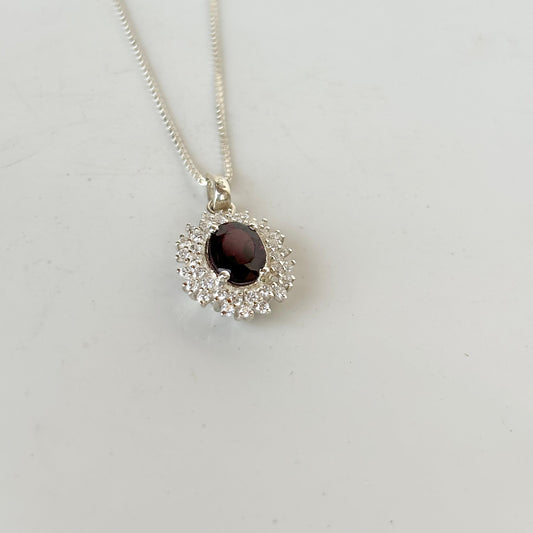 Timeless Elegance - 925 Pure Silver Natural Garnet Pendant Necklace